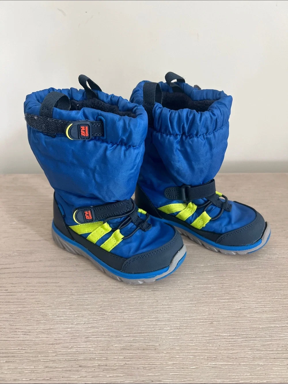 Boys Stride Rite made 2 play sneaker boot size 7M winter snow
